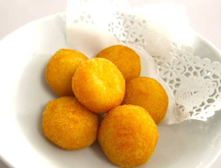 チーズボール-600円